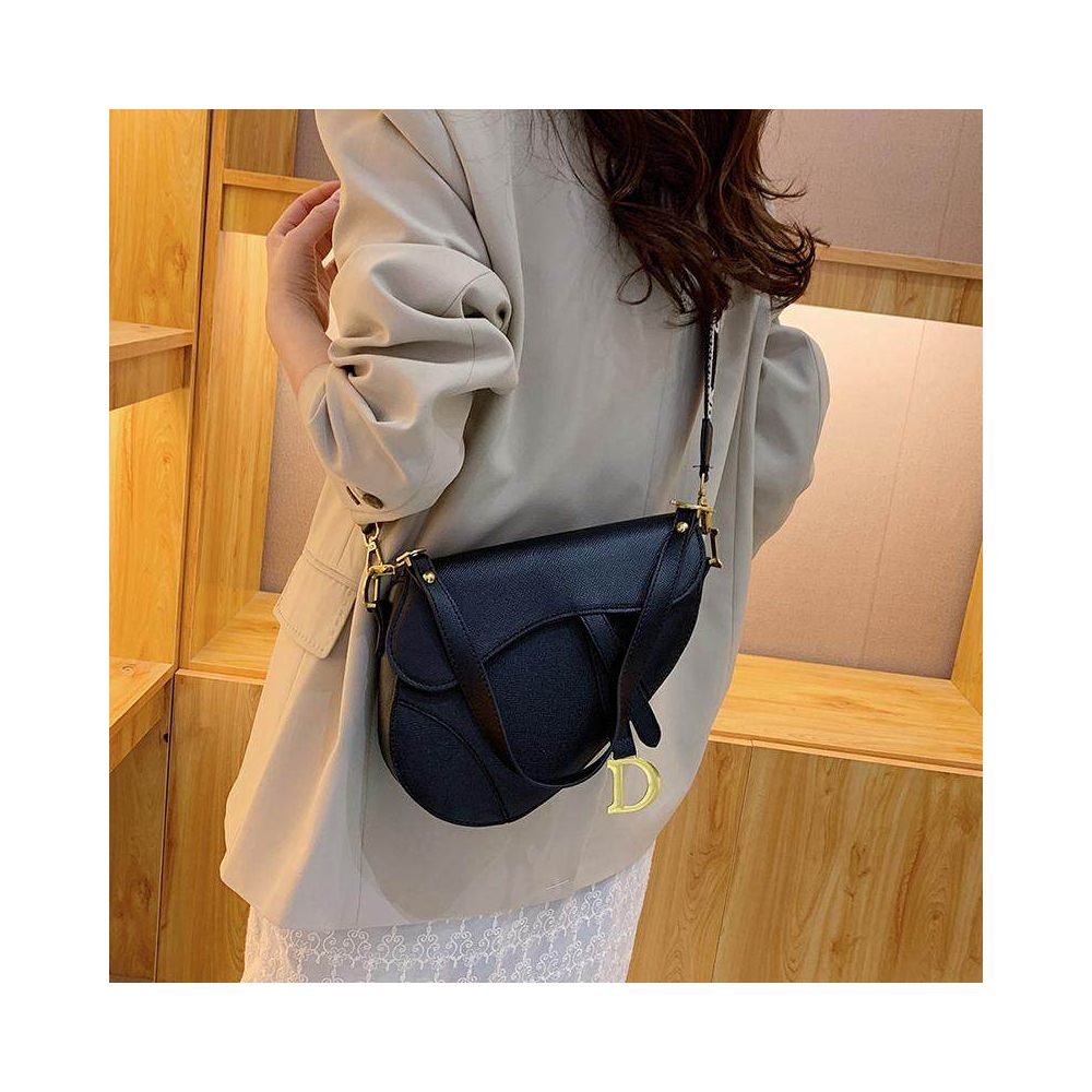 Small bag women s bag 2025 new light luxury niche commuting saddle bag armpit bag autumn and winter high end single shoulder crossbody bag image 3